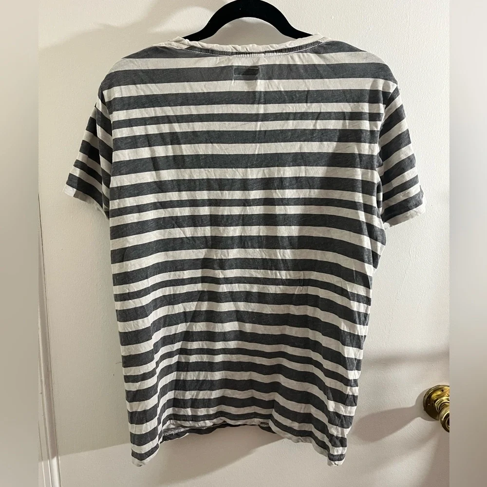 AllSaints Barrett short sleeve crew neck T-shirt in white and grey stripe - Picture 7 of 7